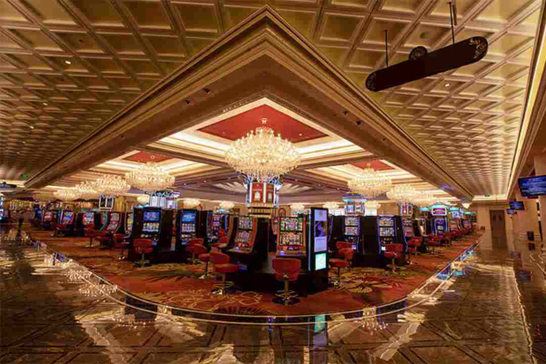 Nhiều trò chơi đa dạng tại Golden Galaxy Hotel & Casino